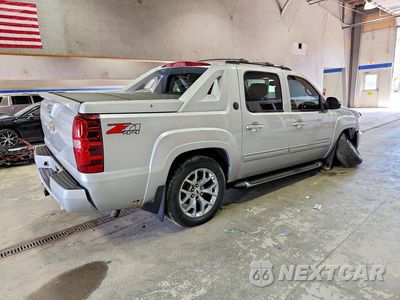 Trzecie zdjęcie samochodu z tyłu: 2013 CHEVROLET AVALANCHE LT VIN:3GNTKFE77DG247458 - miniatura