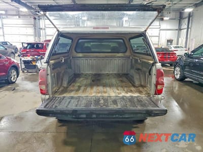 Zdjęcie 6 z 12 samochodu: 2003 CHEVROLET SILVERADO K1500 HEAVY DUTY VIN:1GCGK13U03F240972 - miniatura