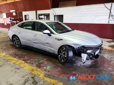 Czwarte zdjęcie samochodu z boku: 2025 HYUNDAI SONATA SEL VIN:KMHL64JA4SA488842 - miniatura