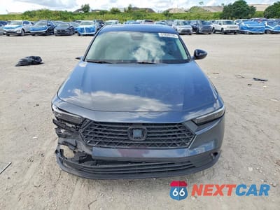 Piąte zdjęcie samochodu w środku: 2025 HONDA ACCORD VIN:1HGCY1F47SA027510 - miniatura