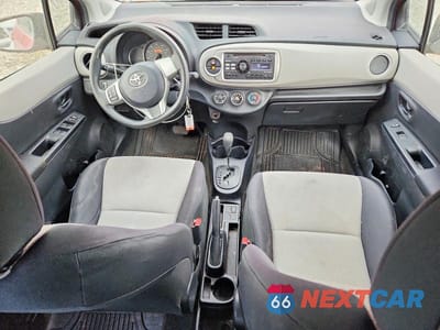 Zdjęcie 8 z 12 samochodu: 2014 TOYOTA YARIS 5-DOOR LE VIN:JTDKTUD31ED581620 - miniatura