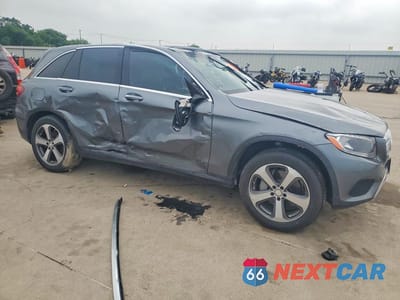 Czwarte zdjęcie samochodu z boku: 2016 MERCEDES-BENZ GLC 300 VIN:WDC0G4JBXGF026304 - miniatura