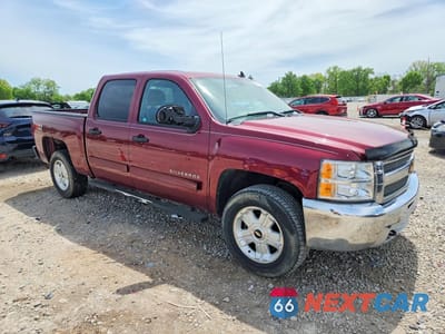 Czwarte zdjęcie samochodu z boku: 2013 CHEVROLET SILVERADO K1500 LT VIN:3GCPKSE76DG209710 - miniatura
