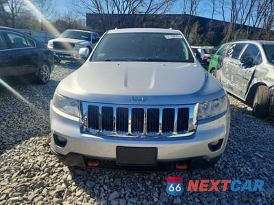 Piąte zdjęcie samochodu w środku: 2011 JEEP GRAND CHEROKEE LAREDO VIN:1J4RR4GT5BC543232 - miniatura