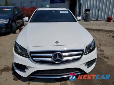 Piąte zdjęcie samochodu w środku: 2017 MERCEDES-BENZ E 300 4MATIC VIN:WDDZF4KB9HA017208 - miniatura