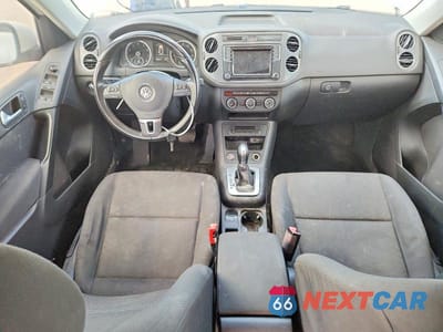 Zdjęcie 8 z 12 samochodu: 2017 VOLKSWAGEN TIGUAN S VIN:WVGAV7AX7HK046978 - miniatura