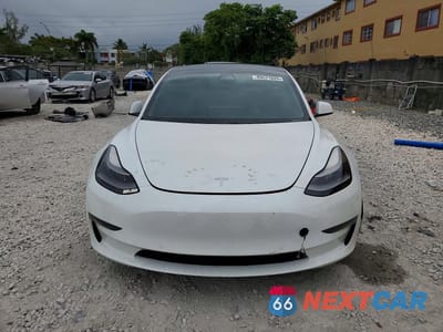 Piąte zdjęcie samochodu w środku: 2021 TESLA MODEL 3 VIN:5YJ3E1EA6MF920941 - miniatura