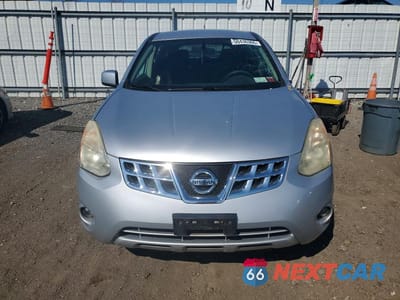 Piąte zdjęcie samochodu w środku: 2013 NISSAN ROGUE S VIN:JN8AS5MV2DW659304 - miniatura