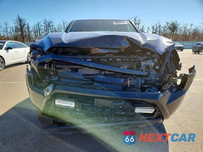 Piąte zdjęcie samochodu w środku: 2026 TOYOTA TACOMA SR5 VIN:3TMLB5JNXTM210511 - miniatura