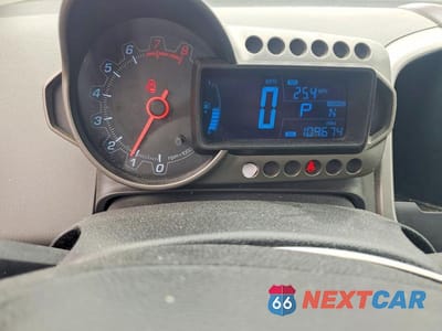 Zdjęcie 9 z 12 samochodu: 2012 CHEVROLET SONIC LTZ VIN:1G1JE5SH4C4116846 - miniatura