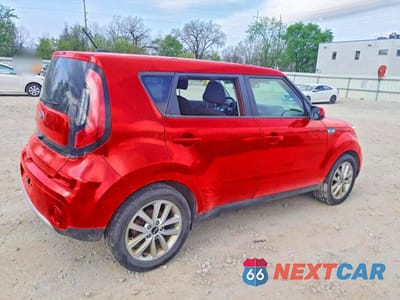 Trzecie zdjęcie samochodu z tyłu: 2018 KIA SOUL + VIN:KNDJP3A53J7562897 - miniatura