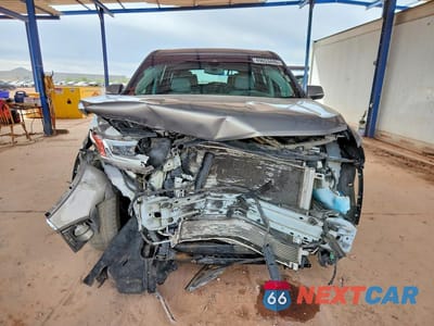 Piąte zdjęcie samochodu w środku: 2018 CHEVROLET TRAVERSE PREMIER VIN:1GNERKKW4JJ142511 - miniatura