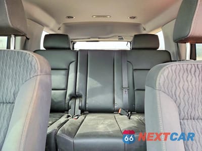 Zdjęcie 10 z 13 samochodu: 2018 CHEVROLET TAHOE POLICE VIN:1GNSKDEC9JR214244 - miniatura