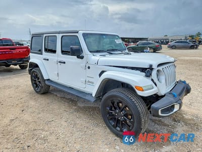 Czwarte zdjęcie samochodu z boku: 2023 JEEP WRANGLER SAHARA 4XE VIN:1C4JJXP61PW605723 - miniatura