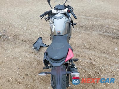 Zdjęcie 6 z 10 samochodu: 2025 CF MOTO 300SS VIN:LCEPDPL75S6002329 - miniatura