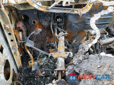 Zdjęcie 9 z 11 samochodu: 2004 CHEVROLET SILVERADO K2500 HEAVY DUTY VIN:1GCHK29UX4E350310 - miniatura