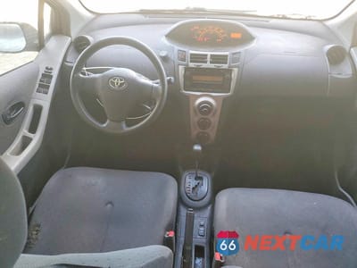 Zdjęcie 8 z 12 samochodu: 2010 TOYOTA YARIS BASE VIN:JTDKT4K35A5318294 - miniatura