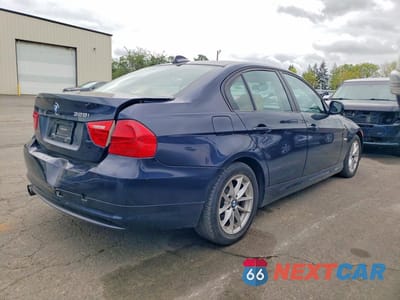 Trzecie zdjęcie samochodu z tyłu: 2010 BMW 328 I SULEV VIN:WBAPH5G57ANM35167 - miniatura