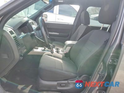 Zdjęcie 7 z 13 samochodu: 2010 FORD ESCAPE XLT VIN:1FMCU9DG8AKB61680 - miniatura