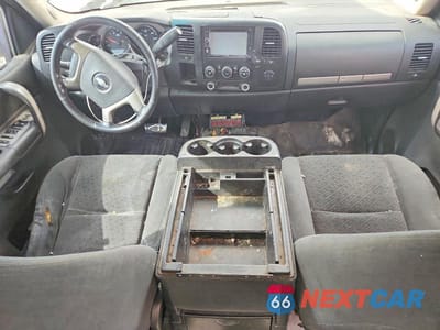 Zdjęcie 8 z 11 samochodu: 2008 CHEVROLET SILVERADO TOW TRUCK VIN:1GBJC39608E155963 - miniatura