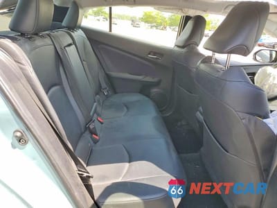 Zdjęcie 10 z 12 samochodu: 2017 TOYOTA PRIUS THREE TOURING VIN:JTDKARFU6H3040016 - miniatura