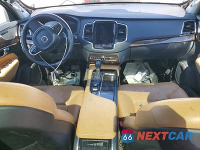 Zdjęcie 8 z 13 samochodu: 2016 VOLVO XC90 T6 VIN:YV4A22PK5G1058379 - miniatura