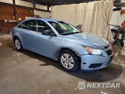 Czwarte zdjęcie samochodu z boku: 2012 CHEVROLET CRUZE LS VIN:1G1PC5SH1C7108668 - miniatura