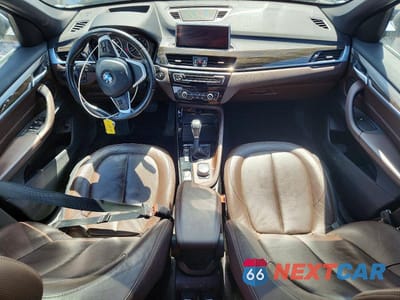 Zdjęcie 8 z 11 samochodu: 2016 BMW X1 XDRIVE28I VIN:WBXHT3C38G5E56512 - miniatura