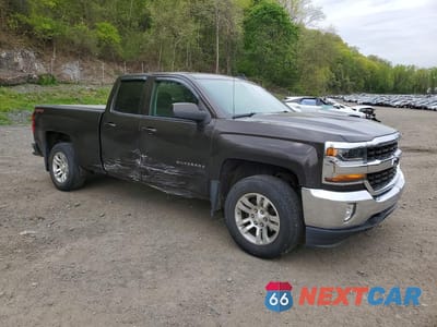 Czwarte zdjęcie samochodu z boku: 2019 CHEVROLET SILVERADO LD K1500 LT VIN:2GCVKPEC4K1101156 - miniatura