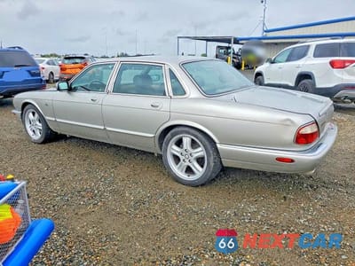 Drugie zdjęcie samochodu z przodu: 1999 JAGUAR XJR VIN:SAJPX1847XC854663 - miniatura