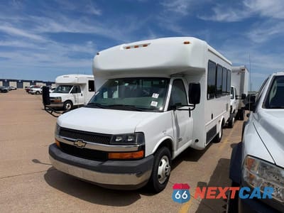 Drugie zdjęcie samochodu z przodu: 2015 CHEV EXPRESS G4500 VIN:1GB6G5BL0F1154936 - miniatura