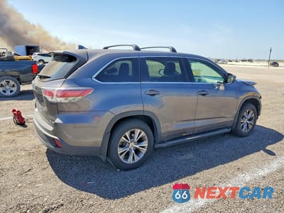 Trzecie zdjęcie samochodu z tyłu: 2015 TOYOTA HIGHLANDER LE PLUS VIN:5TDBKRFH6FS135686 - miniatura