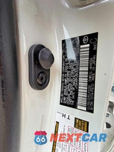 Zdjęcie 10 z 14 samochodu: 2019 TOYOTA PRIUS LE VIN:JTDKARFU5K3069420 - miniatura