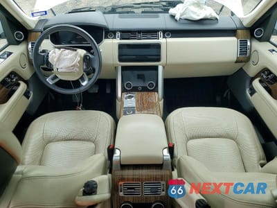 Zdjęcie 8 z 13 samochodu: 2018 LAND ROVER RANGE ROVER HSE VIN:SALGS2SV7JA395621 - miniatura