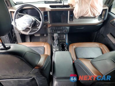 Zdjęcie 8 z 14 samochodu: 2023 FORD BRONCO BASE VIN:1FMDE5DH0PLA95616 - miniatura