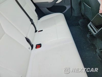 Zdjęcie 10 z 12 samochodu: 2026 TESLA MODEL Y VIN:7SAYGDEE2TA456291 - miniatura