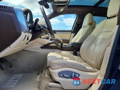 Zdjęcie 7 z 12 samochodu: 2013 PORSCHE CAYENNE S VIN:WP1AB2A2XDLA81439 - miniatura