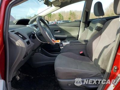 Zdjęcie 7 z 11 samochodu: 2014 TOYOTA PRIUS V TWO VIN:JTDZN3EU9EJ005981 - miniatura