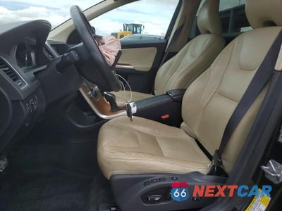 Zdjęcie 7 z 12 samochodu: 2017 VOLVO XC60 T5 INSCRIPTION VIN:YV440MDU0H2208351 - miniatura