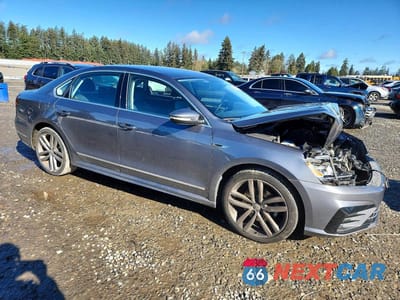 Czwarte zdjęcie samochodu z boku: 2017 VOLKSWAGEN PASSAT R-LINE VIN:1VWDT7A3XHC070736 - miniatura