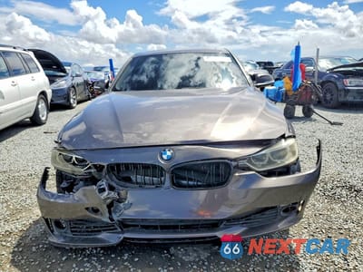 Piąte zdjęcie samochodu w środku: 2014 BMW 335 XI VIN:WBA3B9C51EP458077 - miniatura