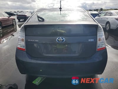 Zdjęcie 6 z 12 samochodu: 2011 TOYOTA PRIUS THREE VIN:JTDKN3DU9B0248422 - miniatura