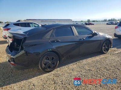 Trzecie zdjęcie samochodu z tyłu: 2023 HYUNDAI ELANTRA SEL VIN:5NPLM4AG6PH102016 - miniatura