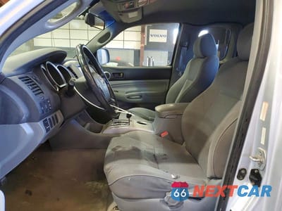Zdjęcie 7 z 12 samochodu: 2006 TOYOTA TACOMA ACCESS CAB VIN:5TEUU42N76Z211470 - miniatura