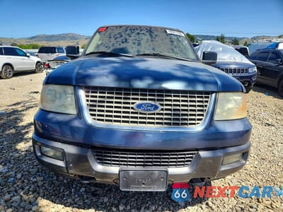 Piąte zdjęcie samochodu w środku: 2004 FORD EXPEDITION XLT VIN:1FMPU16L74LA41493 - miniatura