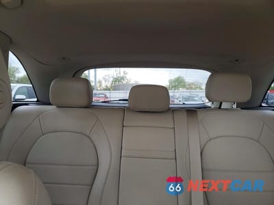 Zdjęcie 10 z 13 samochodu: 2016 MERCEDES-BENZ GLC 300 4MATIC VIN:WDC0G4KB7GF033774 - miniatura