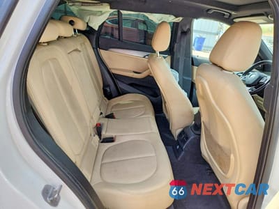 Zdjęcie 10 z 12 samochodu: 2017 BMW X1 XDRIVE28I VIN:WBXHT3C34H5F70119 - miniatura
