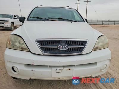 Piąte zdjęcie samochodu w środku: 2004 KIA SORENTO LX VIN:KNDJC733745183965 - miniatura