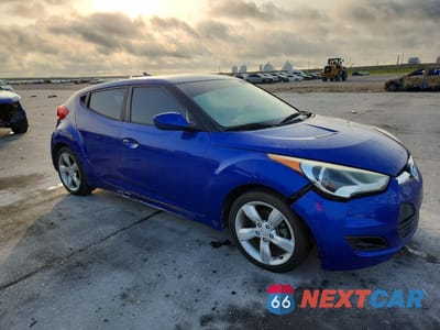 Czwarte zdjęcie samochodu z boku: 2014 HYUNDAI VELOSTER BASE VIN:KMHTC6AD1EU207274 - miniatura