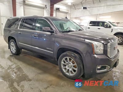 Czwarte zdjęcie samochodu z boku: 2016 GMC YUKON XL DENALI VIN:1GKS2HKJXGR318712 - miniatura